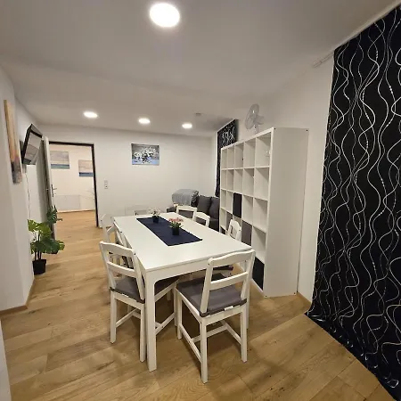 Aldrans With 3 Bedrooms *